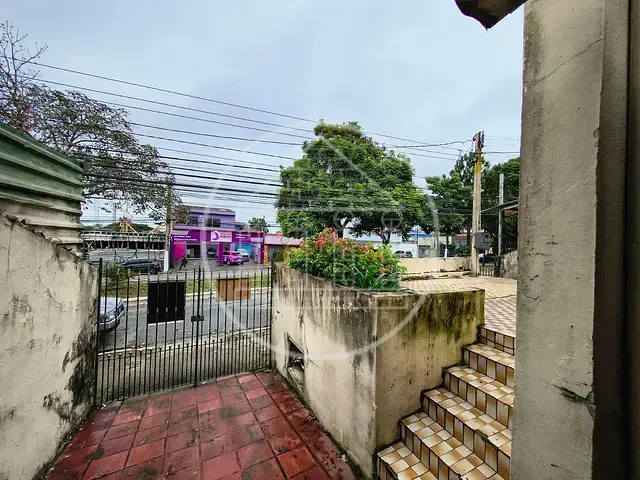 Casa com 216m², à venda ou para alugar, no bairro Interlagos em São Paulo