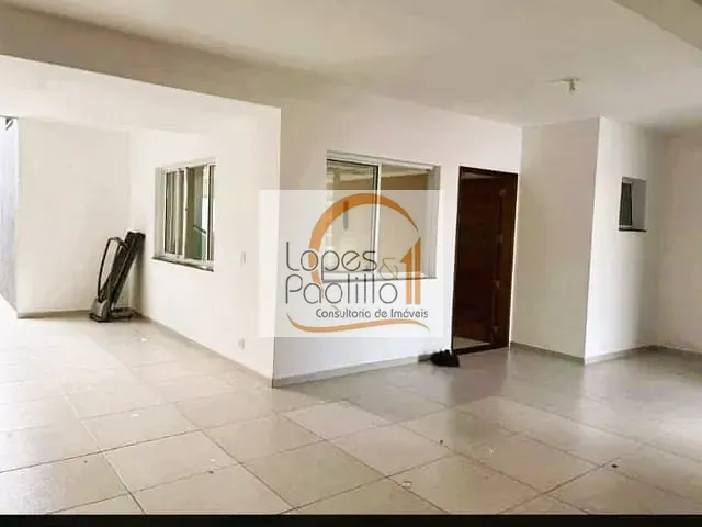 Casa com 200m² 3 quartos e 2 banheiros, à venda, no bairro Nova Cerejeira em Atibaia