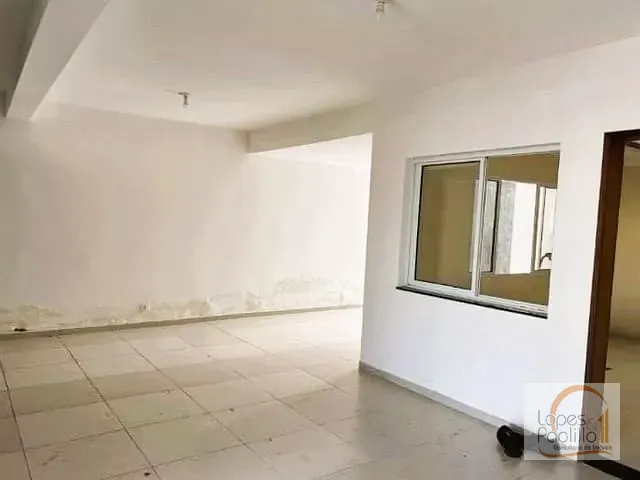 Casa com 200m² 3 quartos e 2 banheiros, à venda, no bairro Nova Cerejeira em Atibaia