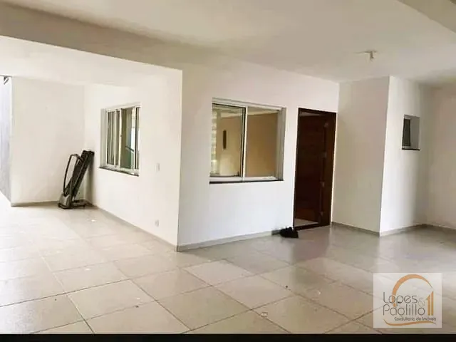 Casa com 200m² 3 quartos e 2 banheiros, à venda, no bairro Nova Cerejeira em Atibaia
