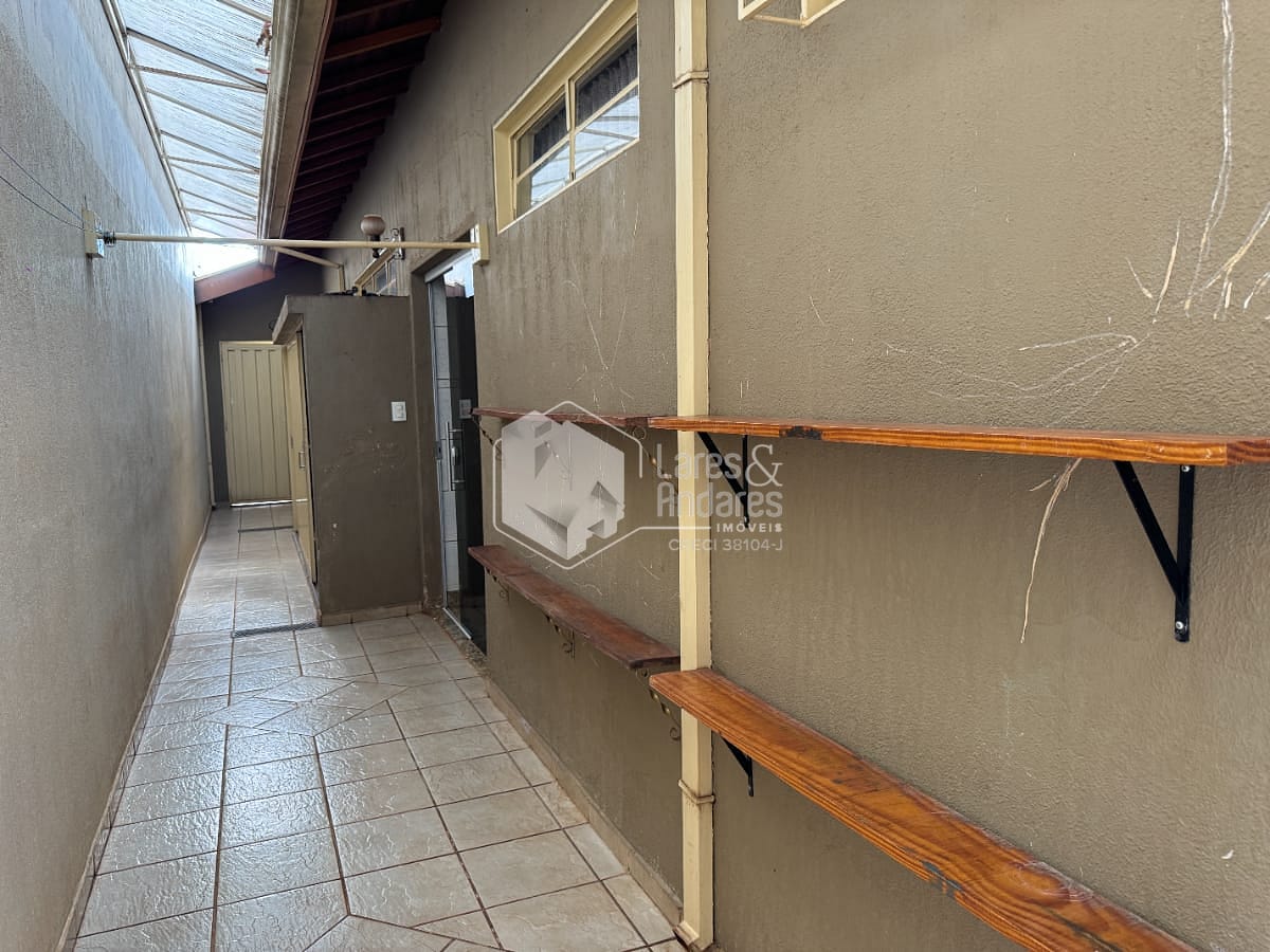 Casa à venda com 4 quartos, 220m² - Foto 47