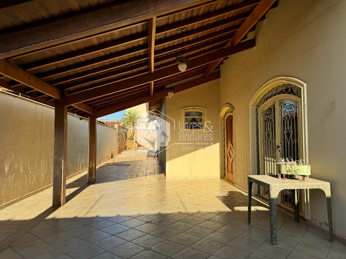 Casa à venda com 4 quartos, 220m² - Foto 85