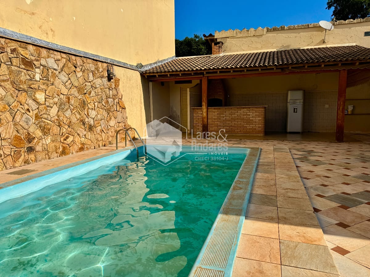 Casa à venda com 4 quartos, 220m² - Foto 33