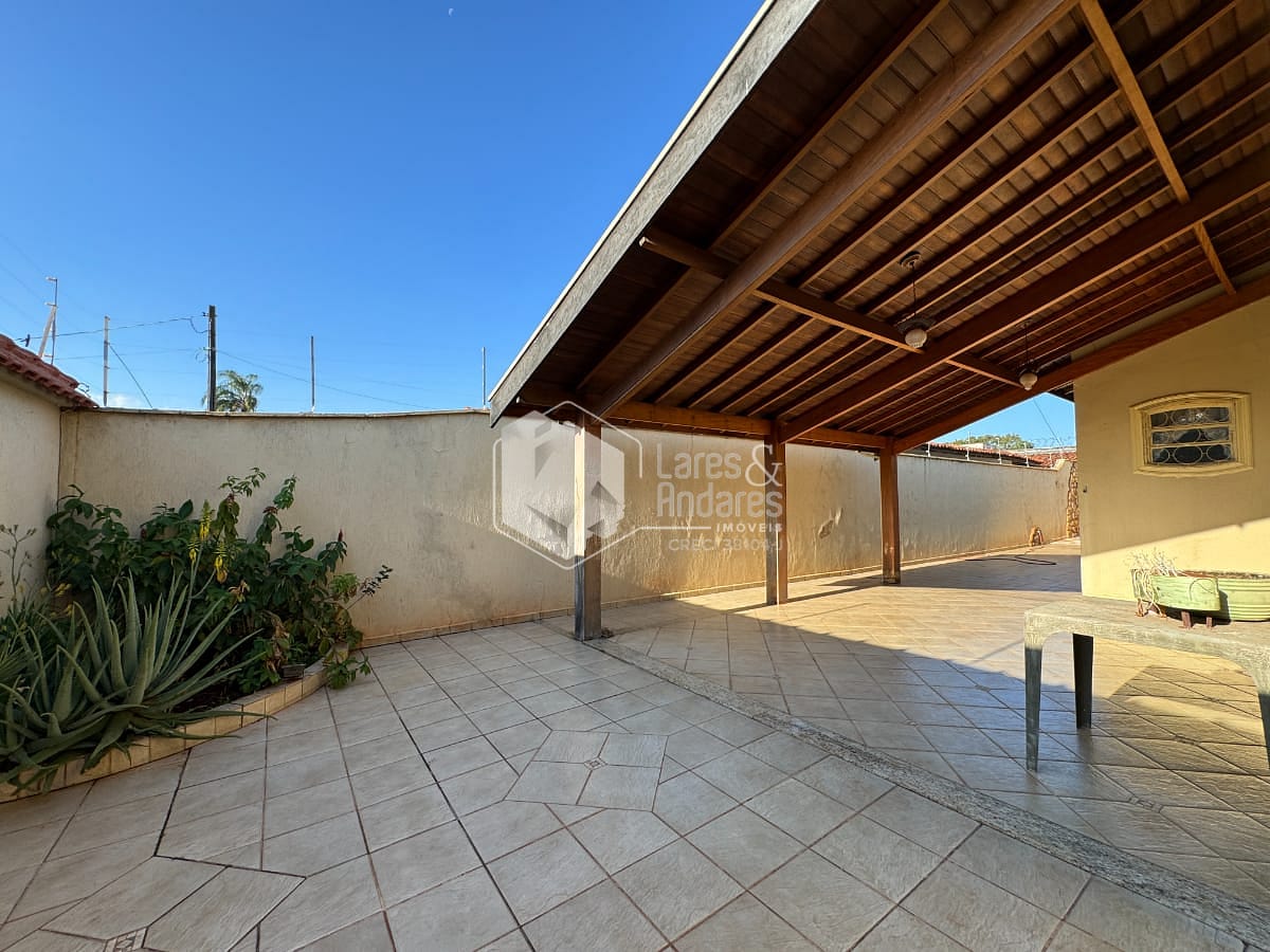 Casa à venda com 4 quartos, 220m² - Foto 86
