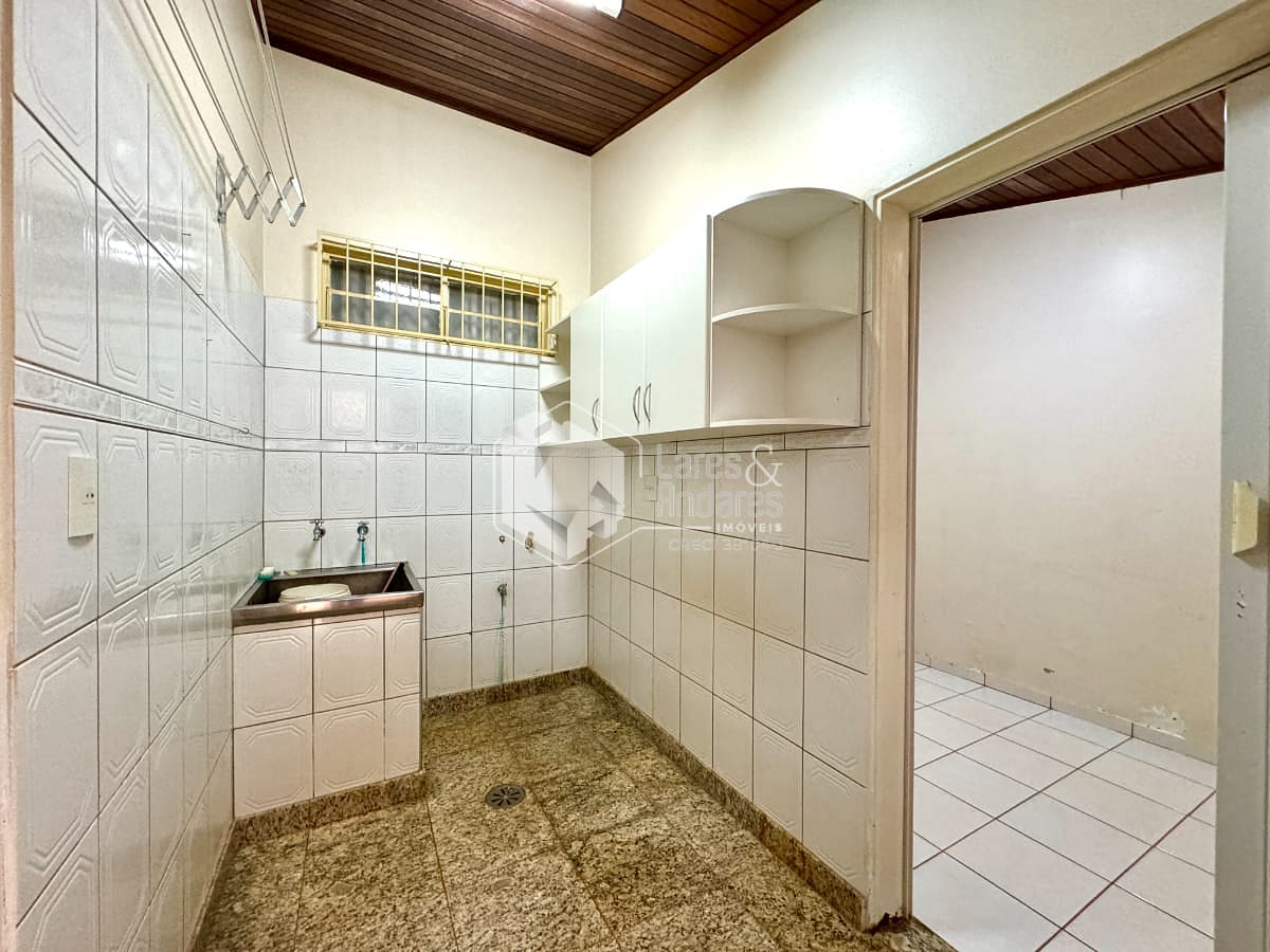 Casa à venda com 4 quartos, 220m² - Foto 56