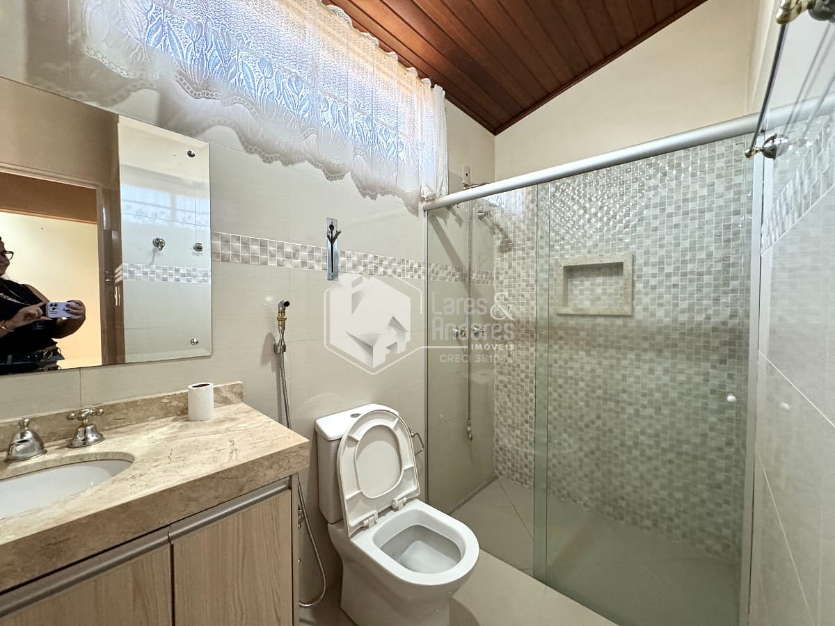 Casa à venda com 4 quartos, 220m² - Foto 77