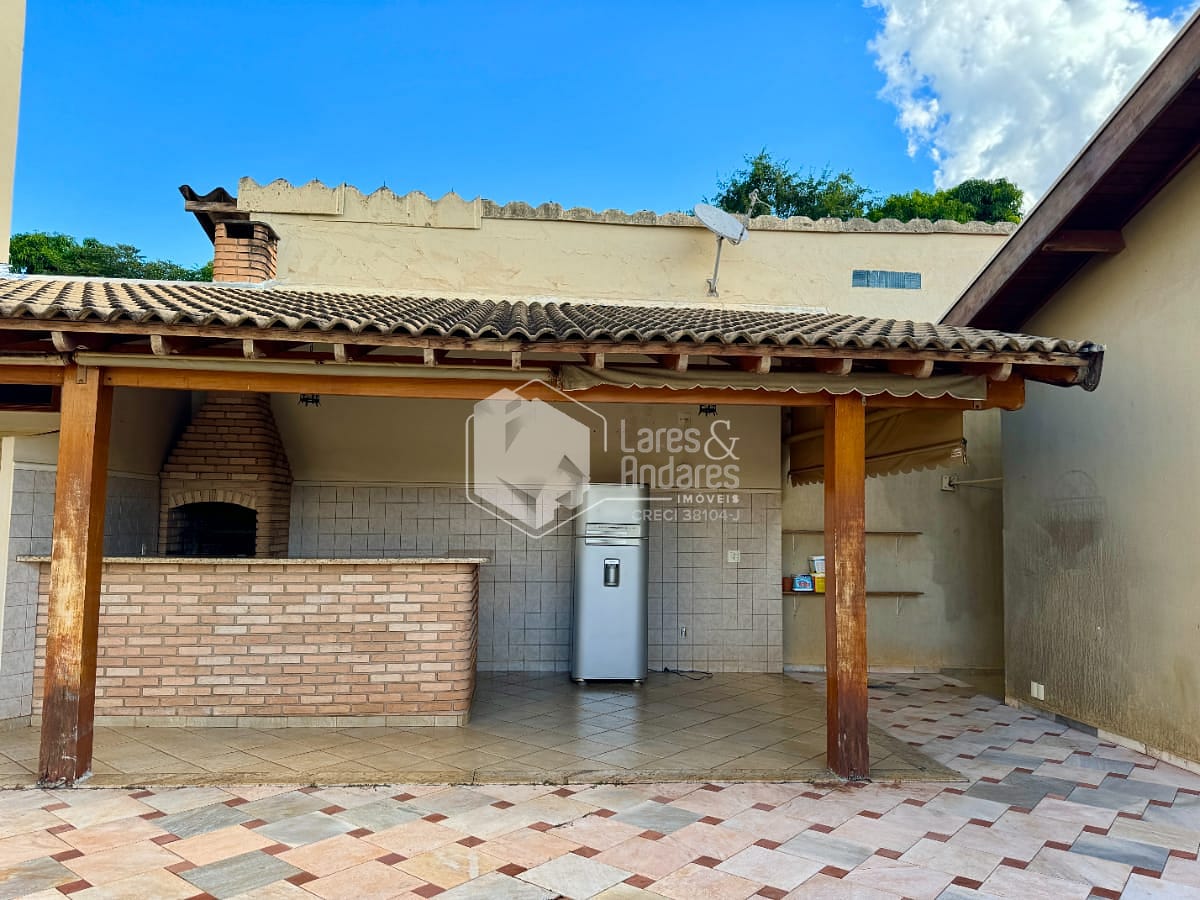Casa à venda com 4 quartos, 220m² - Foto 43