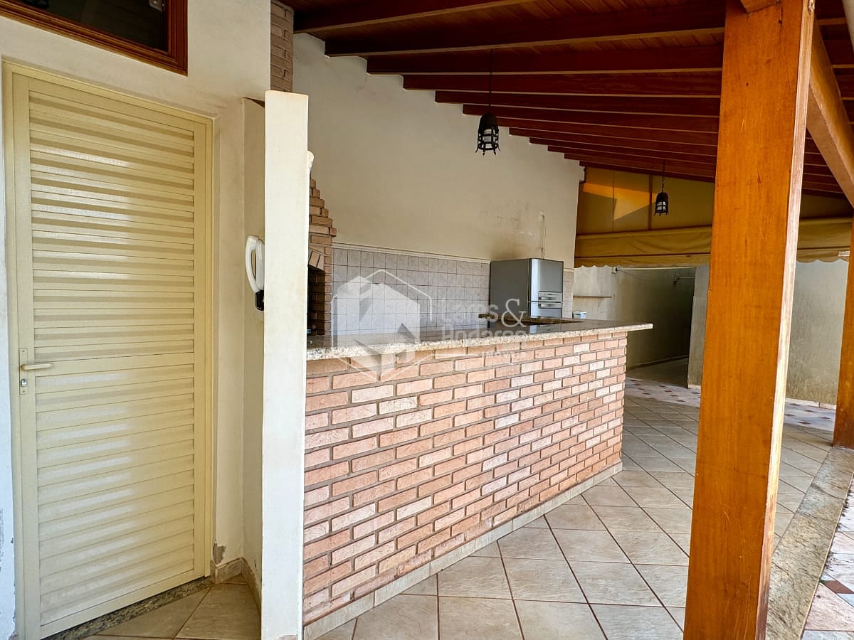 Casa à venda com 4 quartos, 220m² - Foto 38