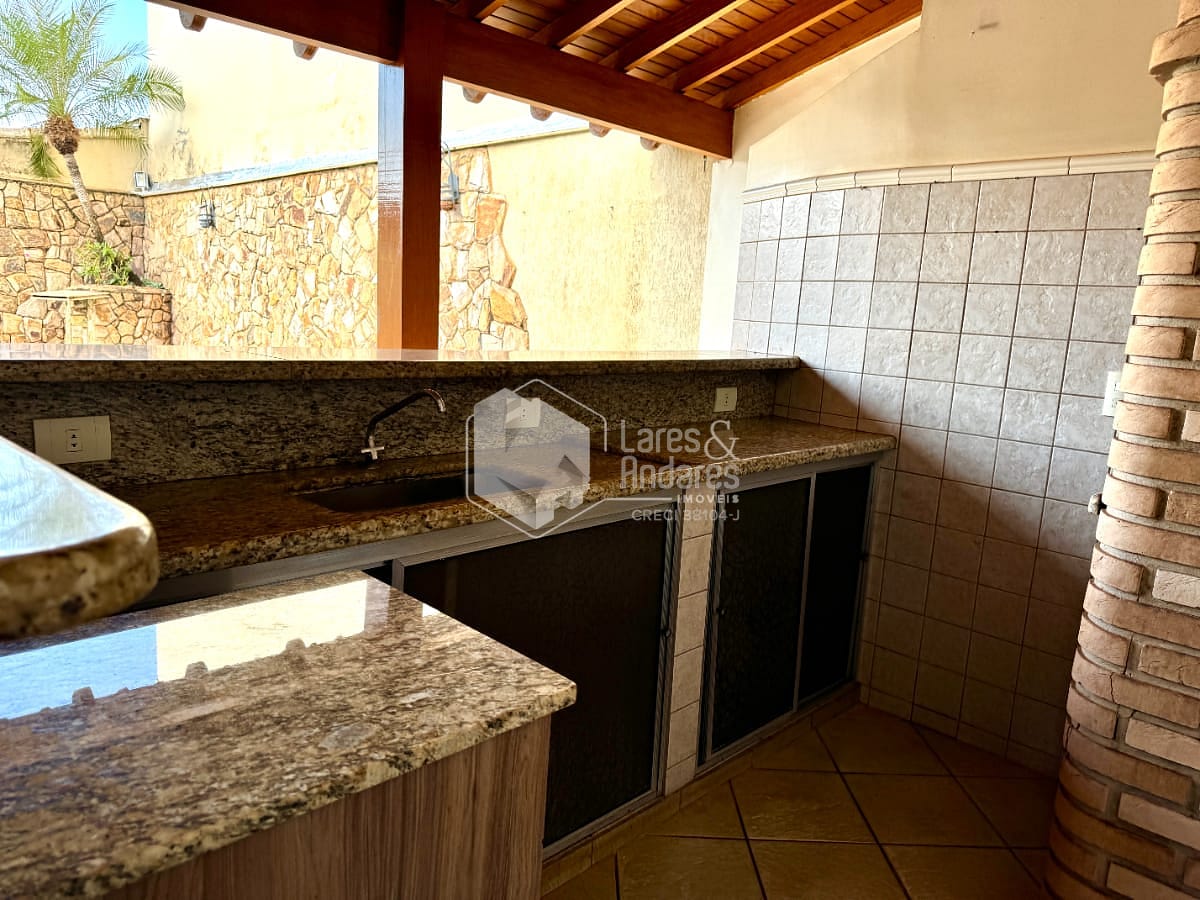 Casa à venda com 4 quartos, 220m² - Foto 44