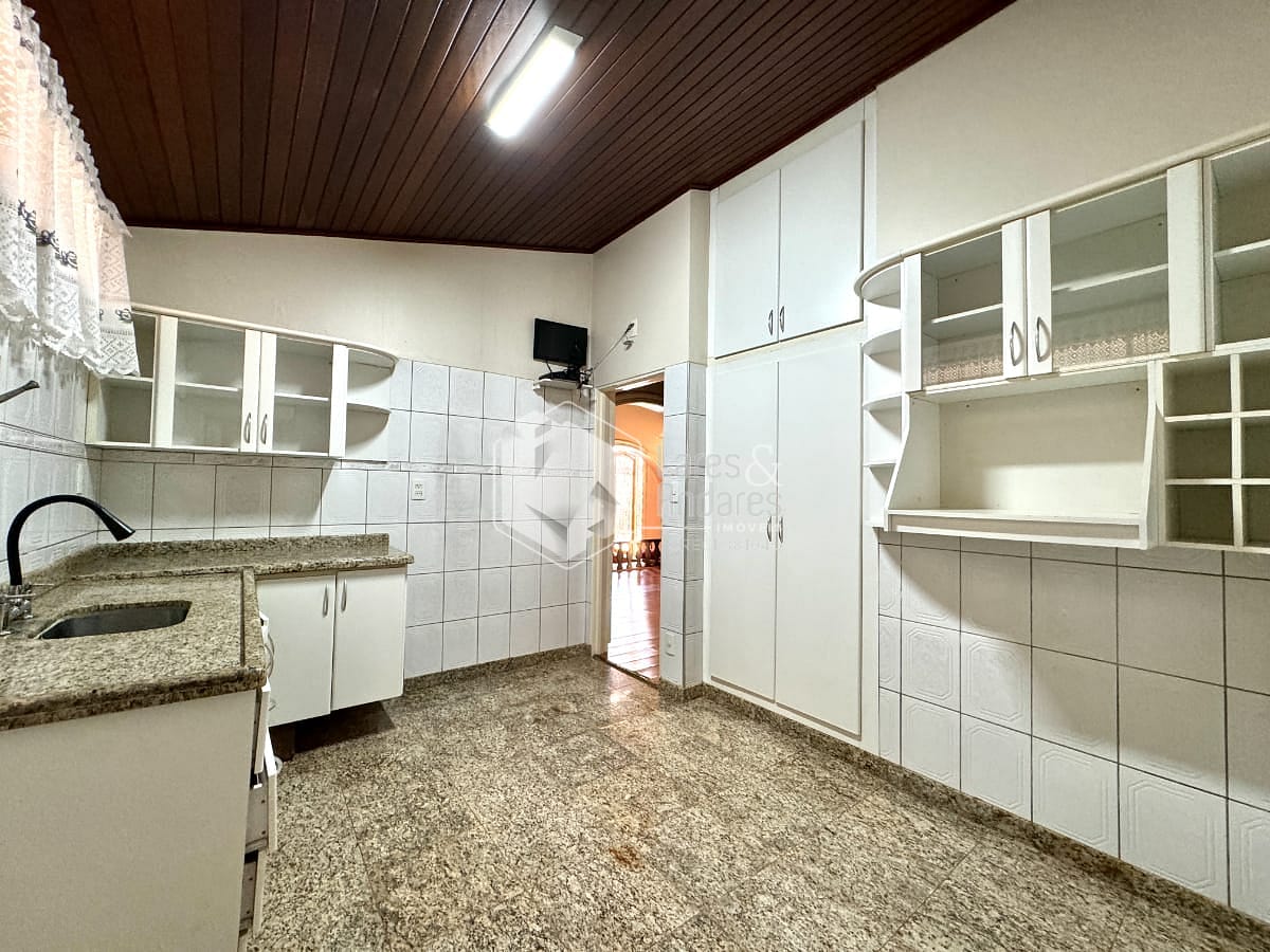 Casa à venda com 4 quartos, 220m² - Foto 59