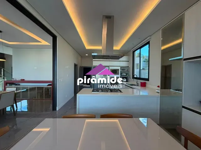 Casa com 700m² 5 quartos e 7 banheiros, à venda, no bairro Urbanova em São José dos Campos