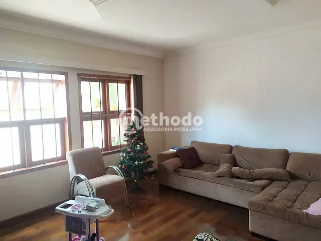Casa com 300m² 4 quartos e 4 banheiros, à venda, no bairro Cidade Universitária em Campinas