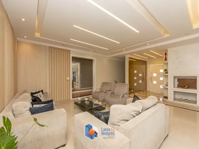 Casa com 433m² 4 quartos e 3 banheiros, à venda, no bairro Parque Nova Jandira em Jandira