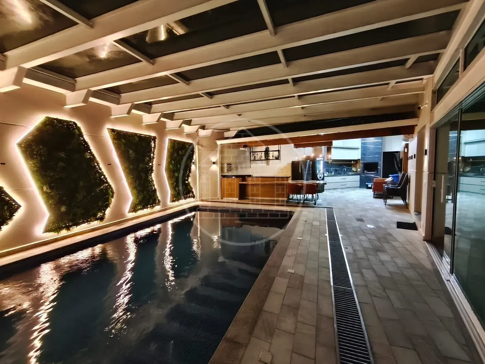 Casa, 3 quartos, 280 m² - Foto 1