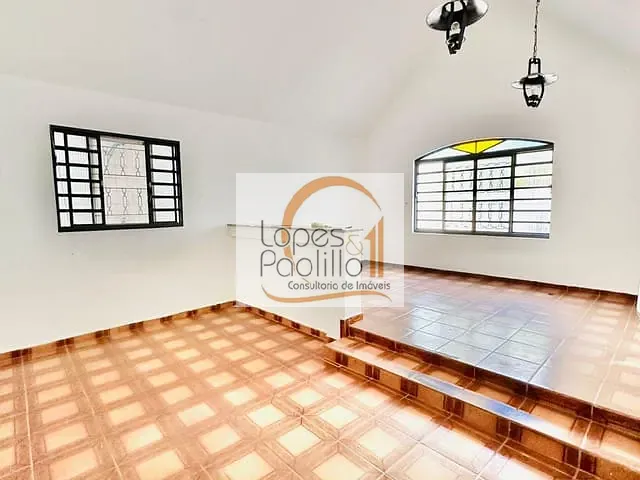 Casa com 273m² 3 quartos e 2 banheiros, para alugar, no bairro Jardim Alvinópolis em Atibaia