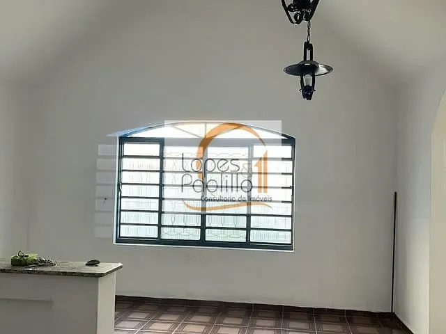 Casa com 273m² 3 quartos e 2 banheiros, para alugar, no bairro Jardim Alvinópolis em Atibaia