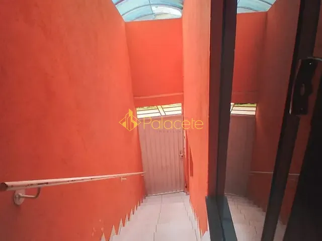 Casa com 242m² 3 quartos e 2 banheiros, à venda, no bairro Santa Rita em Aparecida