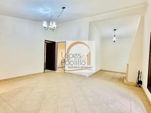 Casa com 230m² 2 quartos e 3 banheiros, para alugar, no bairro Itapetinga em Atibaia
