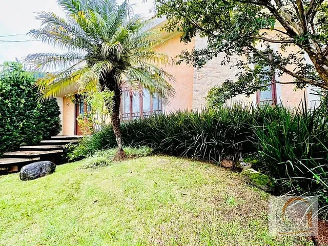 Casa com 230m² 2 quartos e 3 banheiros, para alugar, no bairro Itapetinga em Atibaia