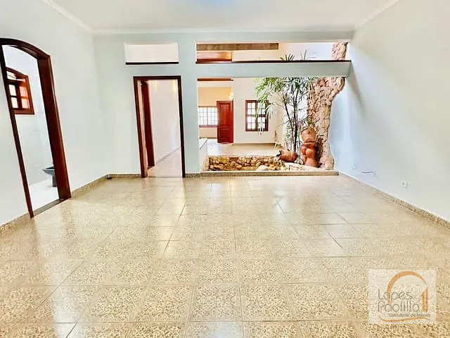 Casa com 420m² 6 quartos e 3 banheiros, para alugar, no bairro Vila Esperia ou Giglio em Atibaia