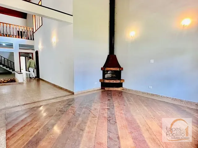 Casa com 420m² 6 quartos e 3 banheiros, para alugar, no bairro Vila Esperia ou Giglio em Atibaia