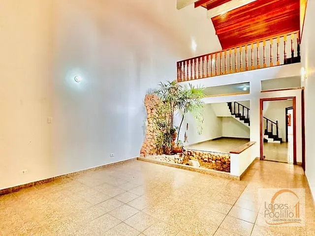 Casa com 420m² 6 quartos e 3 banheiros, para alugar, no bairro Vila Esperia ou Giglio em Atibaia