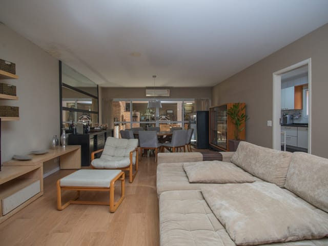 Casa com 300m² 4 quartos e 3 banheiros, à venda, no bairro Cidade Monções em São Paulo