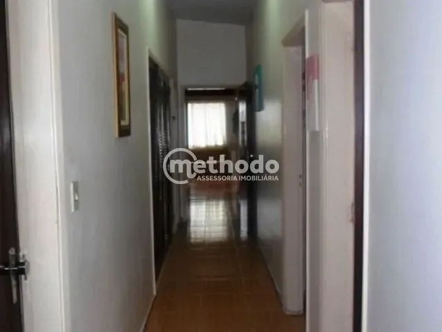 Casa com 305m² 4 quartos e 3 banheiros, à venda, no bairro Parque São Quirino em Campinas
