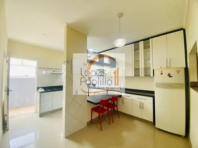 Casa com 240m² 3 quartos e 3 banheiros, à venda, no bairro Jardim Santa Bárbara em Atibaia