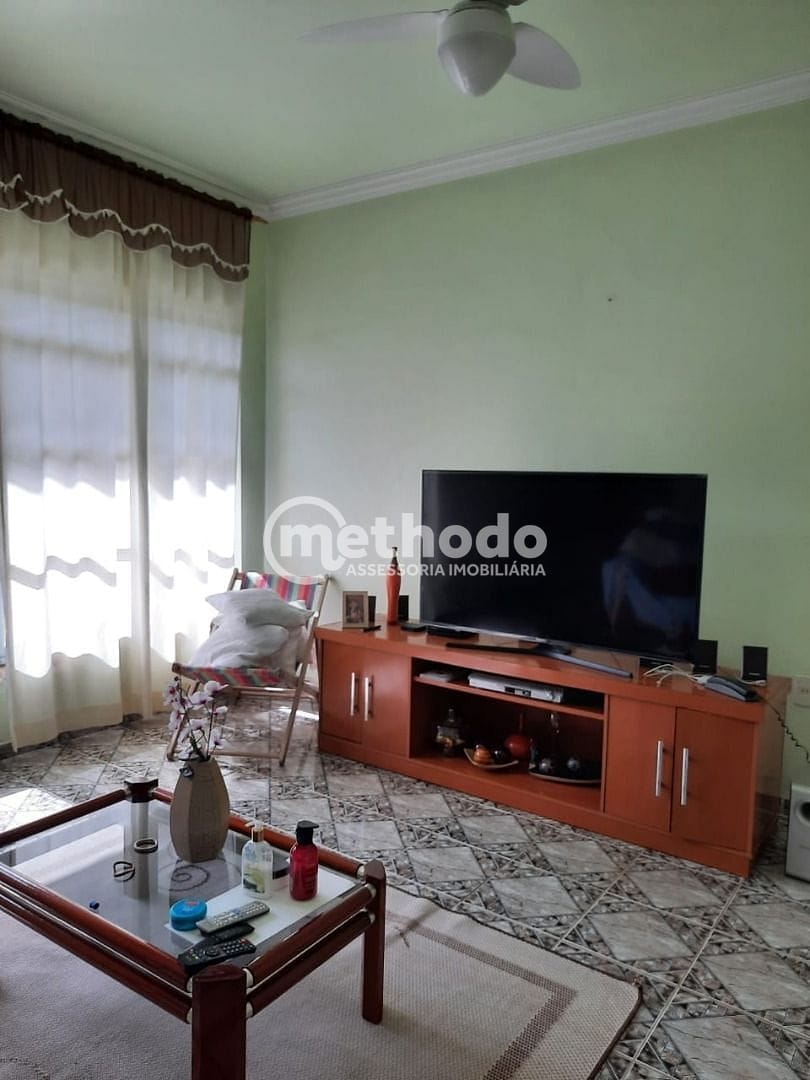 Casa, 3 quartos, 210 m² - Foto 2