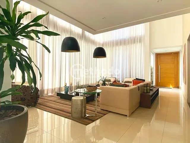 Casa com 885m² 4 quartos e 8 banheiros, à venda, no bairro Arboreto dos Jequitibás (Sousas) em Campinas