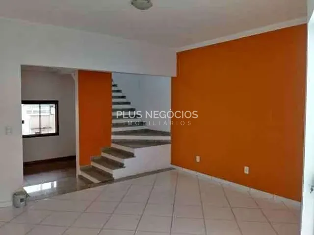 Casa com 300m² 4 quartos e 4 banheiros, à venda, no bairro Jardim Vila São Domingos em Sorocaba