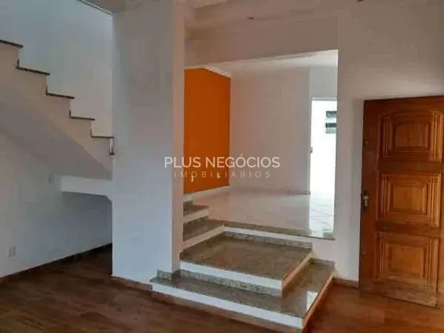 Casa com 300m² 4 quartos e 4 banheiros, à venda, no bairro Jardim Vila São Domingos em Sorocaba