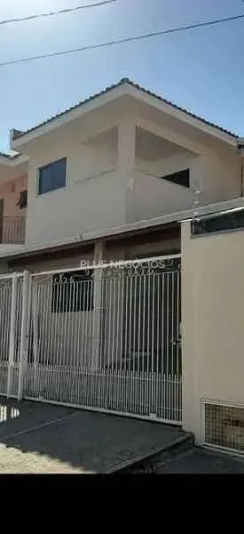 Casa, 4 quartos, 260 m² - Foto 1