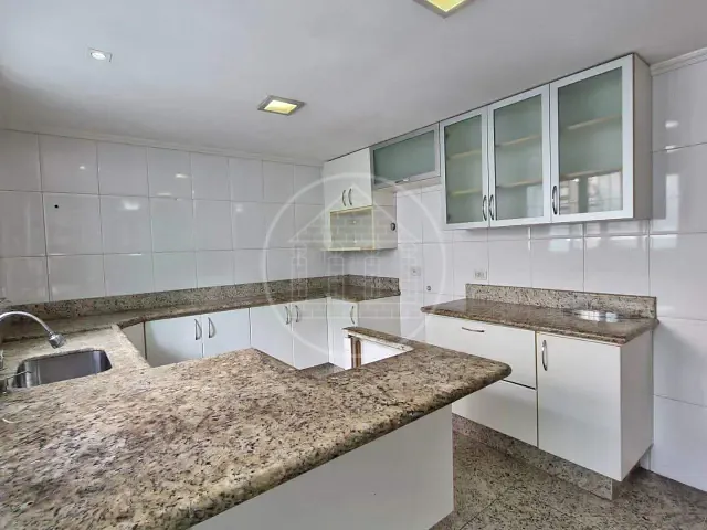 Casa com 200m² 2 quartos e 3 banheiros, à venda, no bairro Jardim Suzana em São Paulo