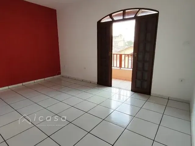 Casa com 125m² 4 quartos e 1 banheiro, à venda, no bairro Parque Aeroporto em Taubaté