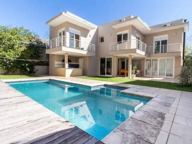 Casa 4 quartos e 6 banheiros, à venda ou para alugar, no bairro Alphaville em Santana de Parnaíba