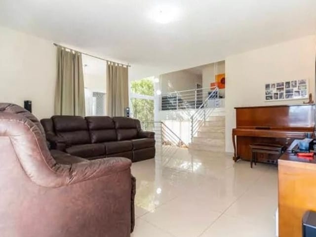 Casa 4 quartos e 6 banheiros, à venda ou para alugar, no bairro Alphaville em Santana de Parnaíba