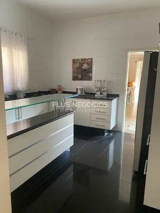 Casa, 4 quartos, 300 m² - Foto 2