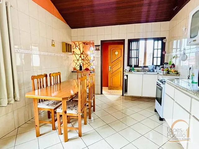 Casa com 50m² 1 quarto e 1 banheiro, para alugar, no bairro Jardim Alvinópolis em Atibaia