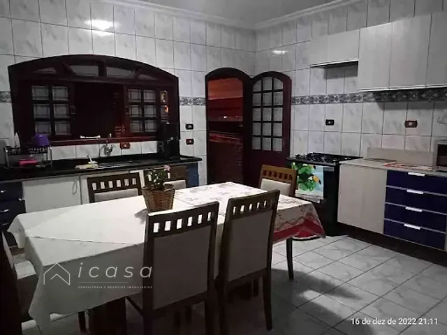 Casa com 480m² 4 quartos e 2 banheiros, à venda, no bairro Jardim Califórnia em Jacareí