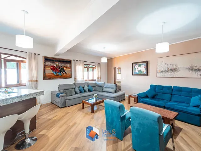 Casa com 515m² 3 quartos e 3 banheiros, à venda, no bairro Cidade Domitila em São Paulo