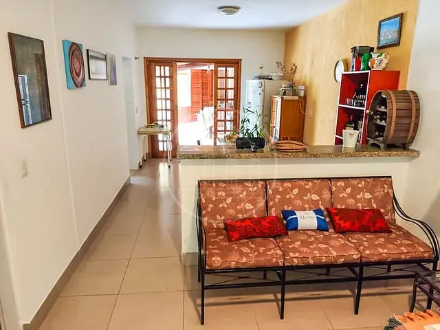 Casa com 381m² 3 quartos e 3 banheiros, para alugar, no bairro Jardim das Palmeiras (Zona Sul) em São Paulo