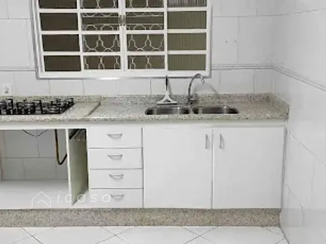 Casa com 174m² 2 quartos e 2 banheiros, à venda, no bairro Jardim Imperial em São José dos Campos