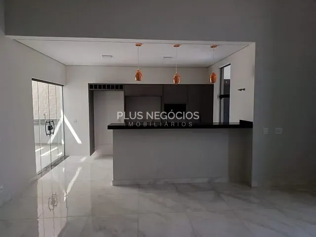 Casa com 265m² 3 quartos e 5 banheiros, à venda, no bairro Aparecidinha em Sorocaba