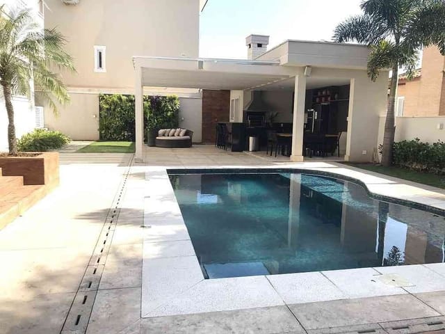 Casa com 527m² 4 quartos e 6 banheiros, à venda, no bairro Alphaville em Santana de Parnaíba
