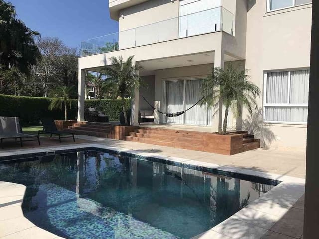 Casa com 527m² 4 quartos e 6 banheiros, à venda, no bairro Alphaville em Santana de Parnaíba