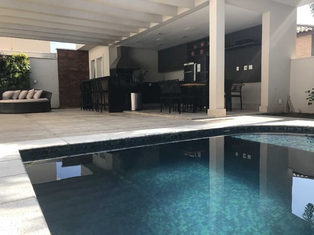 Casa com 527m² 4 quartos e 6 banheiros, à venda, no bairro Alphaville em Santana de Parnaíba