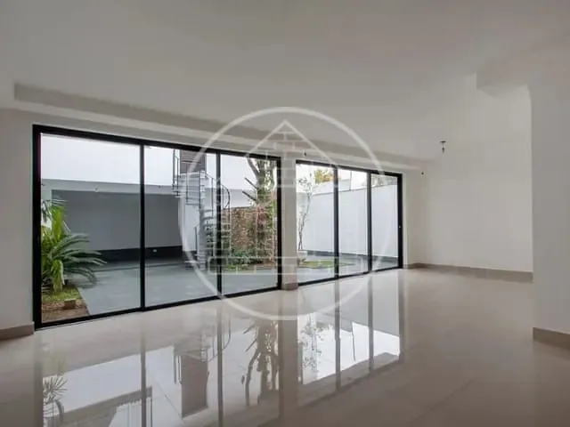 Casa com 300m² 3 quartos e 4 banheiros, à venda, no bairro Granja Julieta em São Paulo