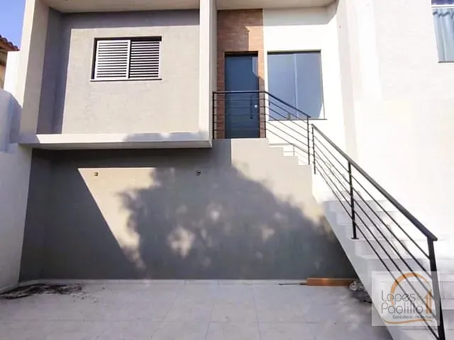 Casa com 175m² 3 quartos e 2 banheiros, à venda, no bairro Nova Cerejeira em Atibaia